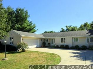 1103 Charter Oaks Cir, Mahomet, IL 61853