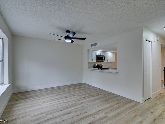 5th image of 874 Flagstone Way #0