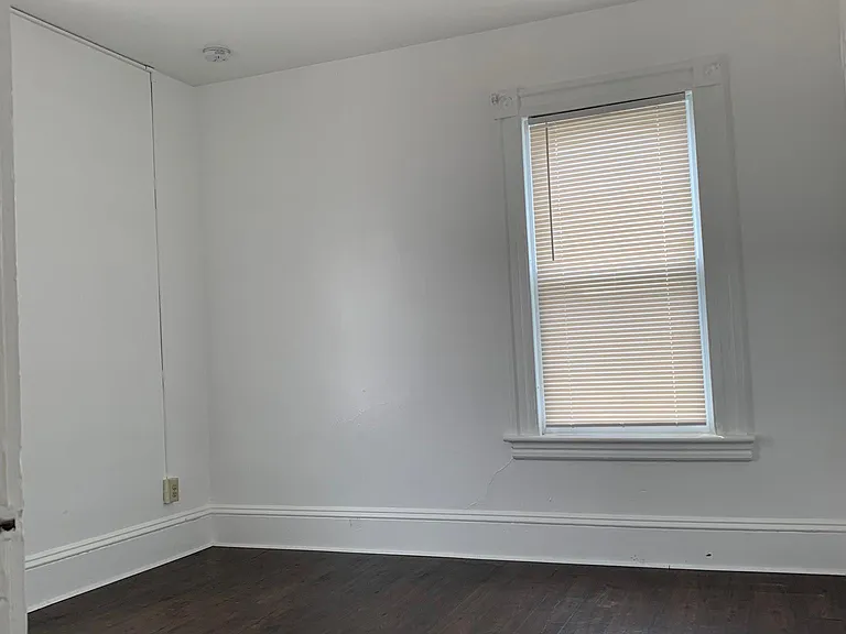 133 Smalley St #2 — Photo 5