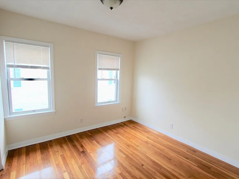 15 Taylor St #RIGHT — Photo 8