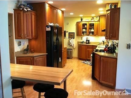 4th image of 3922 Hardt Dr
