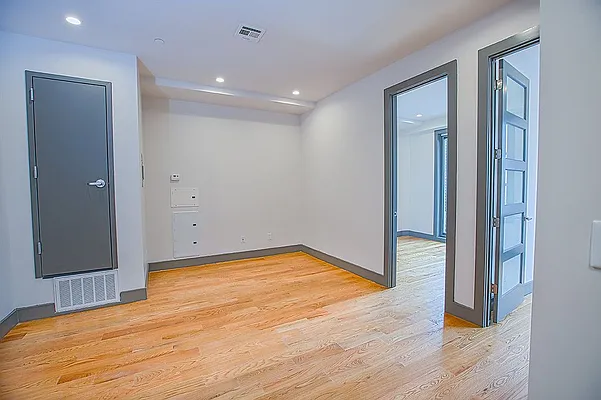 Rented by Brooklyn Group | media 10