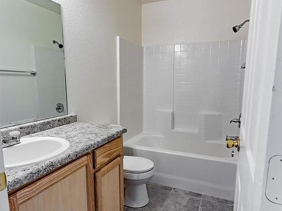 3rd image of 9083 Hines Cir