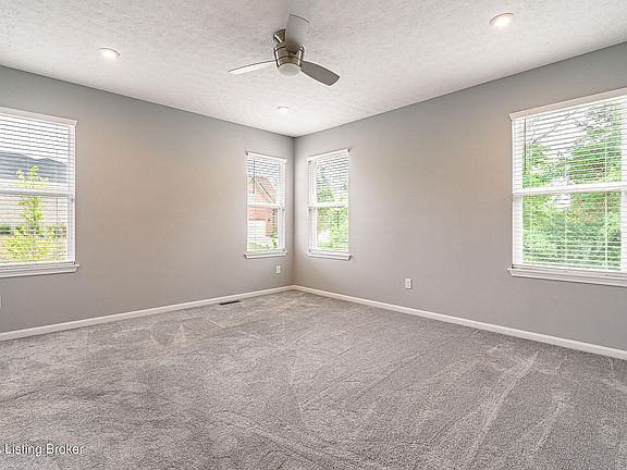 5th image of 10536 Vista View Dr