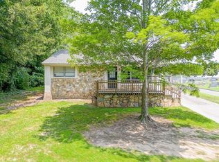 100 Woodrow St, Calhoun, GA 30701