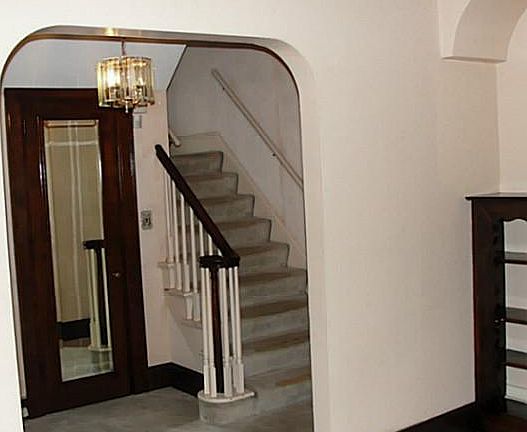 5th image of 106 Crawford Ave