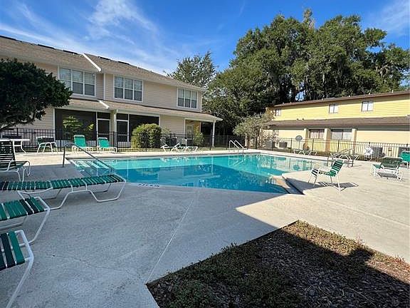 2nd image of 2508 SW 35th Pl #H46