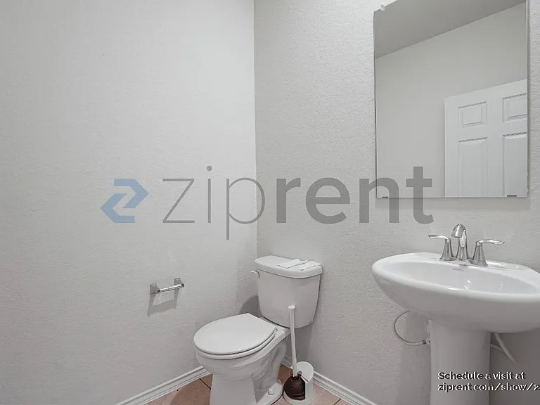 10355 McQueeney — Photo 10