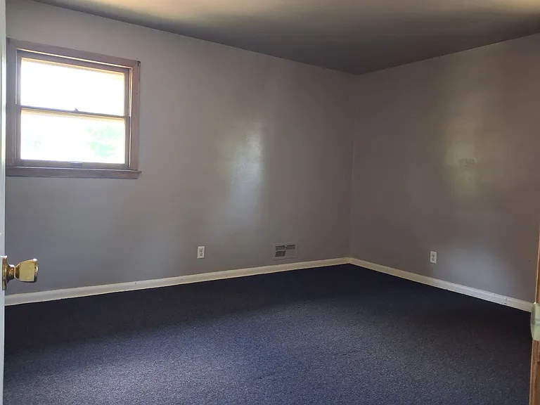 7106 W Congress St — Photo 13