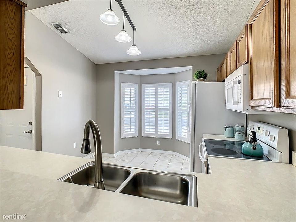 1st image of 3238R Villa Way Cir