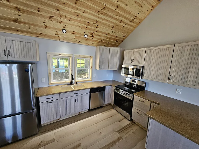 18569 Maple Dr — Photo 3