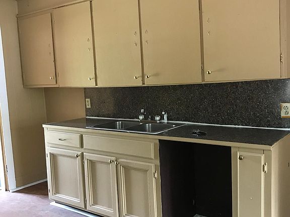 4th image of 4868 Glen Oaks Dr
