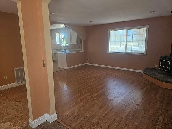 5th image of 10711 Fairway Dr