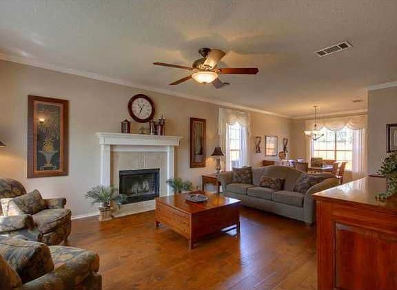 4th image of 1004 Redbird Dr