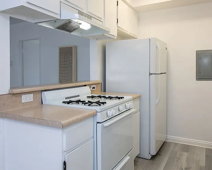 520 W. Wilson — Photo 36