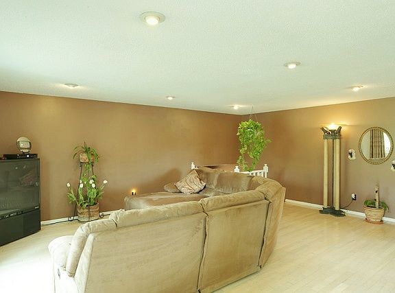3rd image of 12027 Craig View Dr