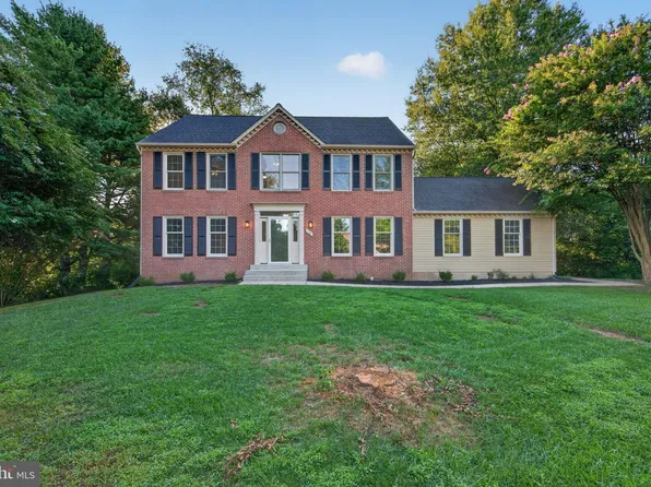 1101 Sugar Maple Ln, Herndon, VA 20170