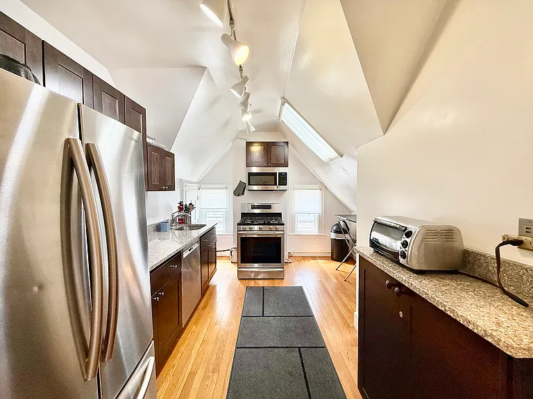 392 Orange St #3 — Photo 5