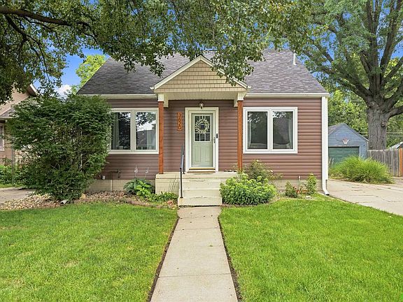 3rd image of 3620 Everett St