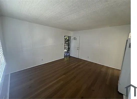11106 S Normandie Ave #1 — Photo 2