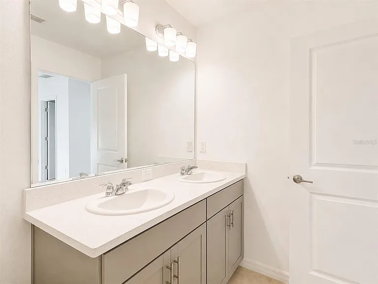 15144 Cuzcorro Ct — Photo 21