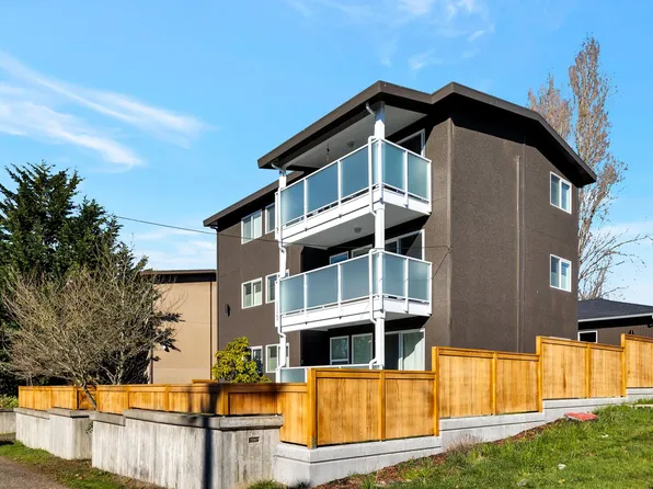 Great 2bd 2ba located in Old Burien, 1016 SW 152nd St #B, Seattle, WA 98166