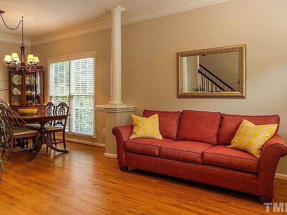 5th image of 4417 Sun Valley Dr