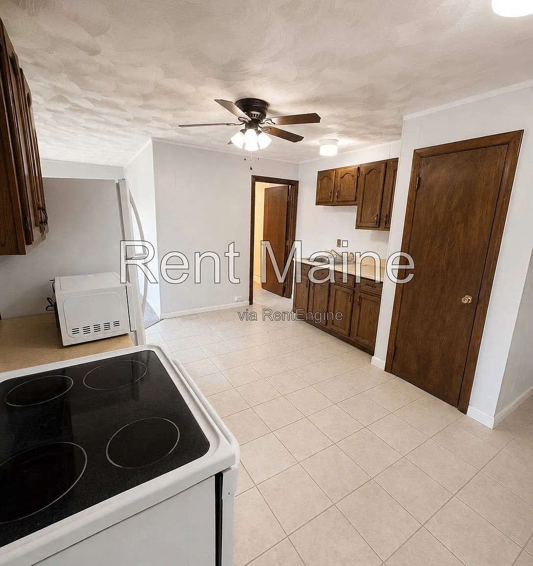 1 bed, 1.0 bath, 832 sqft, $1,000 — Photo 2