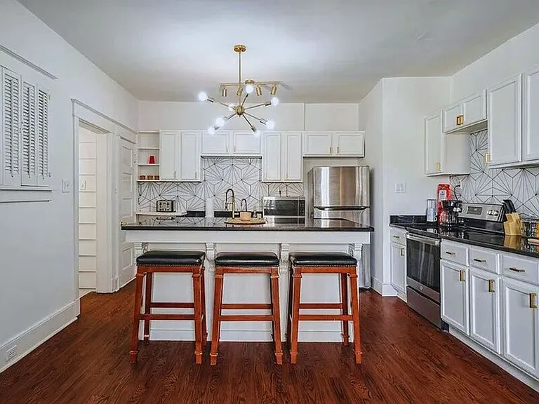 816 Charles Pl — Photo 10
