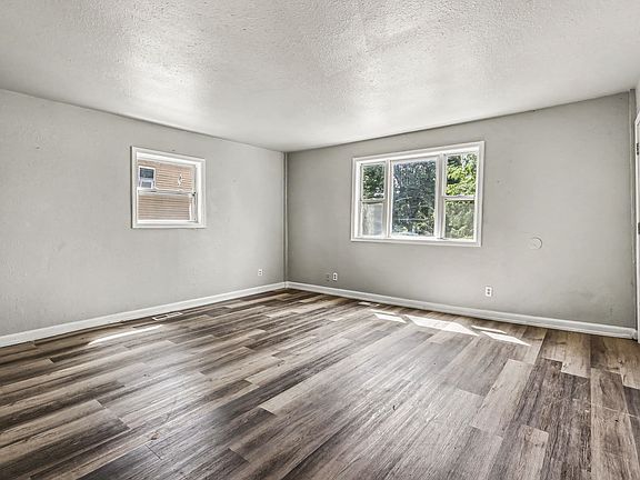 3rd image of 790 Harriet St APT 1