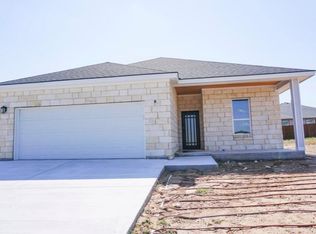 104 N Thomas Cv, Burnet, TX 78611