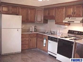 3rd image of 407 W Ingle Dr