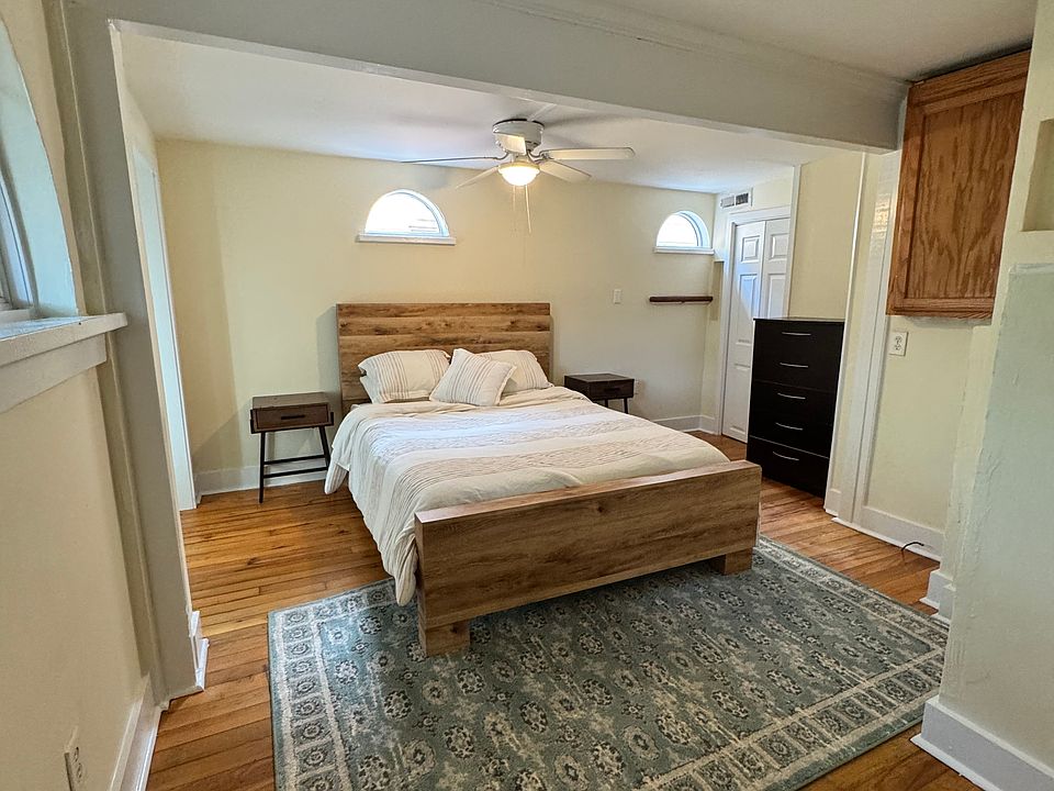 1st image of 707 S 4th St #2
