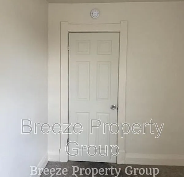 228 Langdon St — Photo 14