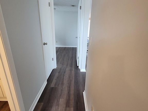 5th image of 1116 Bradley Cir
