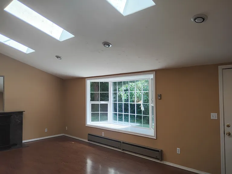 6148 NE 184th St — Photo 6
