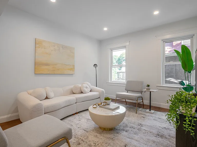 108 Florence St #1 — Photo 5