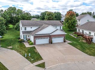 2610 122nd St, Urbandale, IA 50323