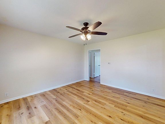 2nd image of 506 E 14th St