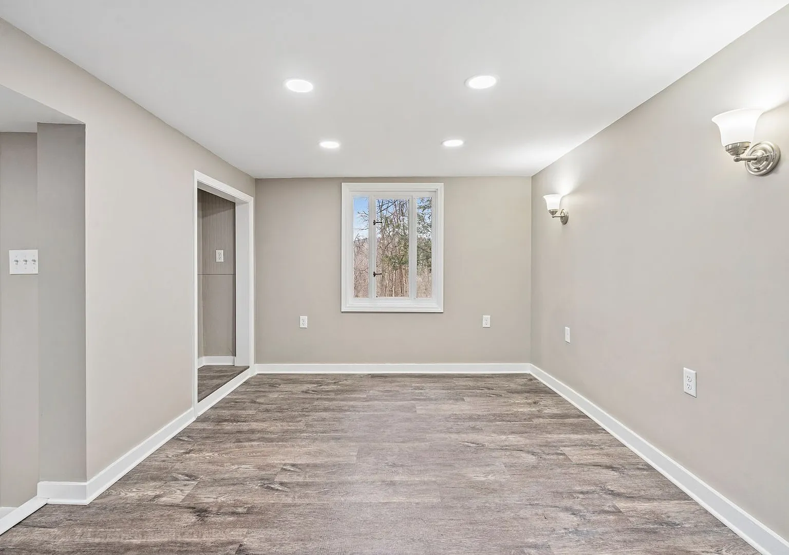 Recently Renovated 4 Bedroom Home in Swissvale - Available in March — Photo 3