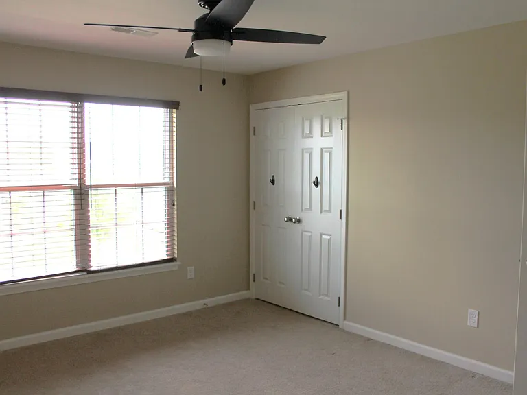 1258 Patriot Way — Photo 32