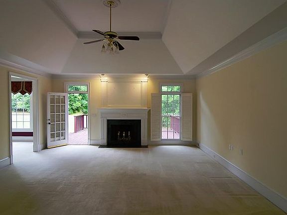 4th image of 1731 Heatherstone Holw SE