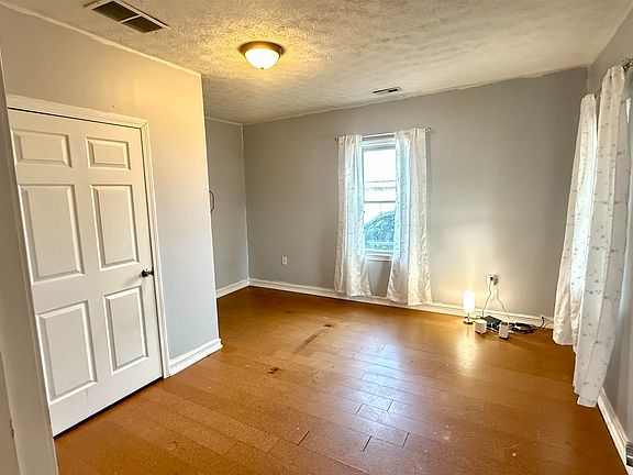 5th image of 1416 Prospect Ave