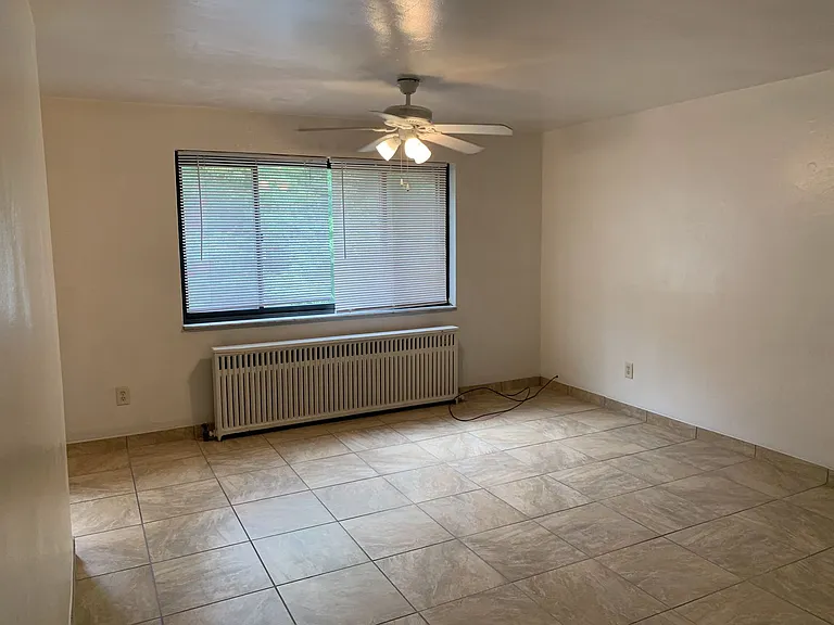 819 College Avenue — Photo 22