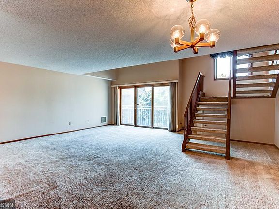 3rd image of 1372 Carling Dr APT 301