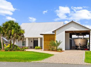 1023 N Bay Dr, Lynn Haven, FL 32444