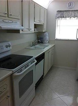 2nd image of 195 South Blvd APT C