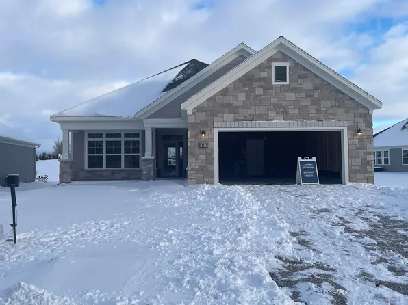 2426 Orion Cir, Green Bay, WI 54311