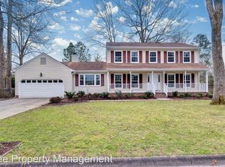 5 Hunt Wood Dr, Poquoson, VA 23662