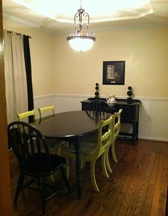 4th image of 1131 Amesbury Ave